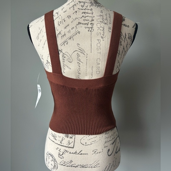 NWT Abercrombie & Fitch ribbed crop top, size S - Picture 4 of 4